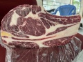 Đầu thăn ngoại bò có xương OPR Black Angus cao cấp MRT